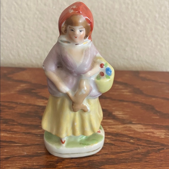 Vintage Japan Other - 5/$10❤️❤️❤️Vintage Painted in Japan Ceramic Lady Decor